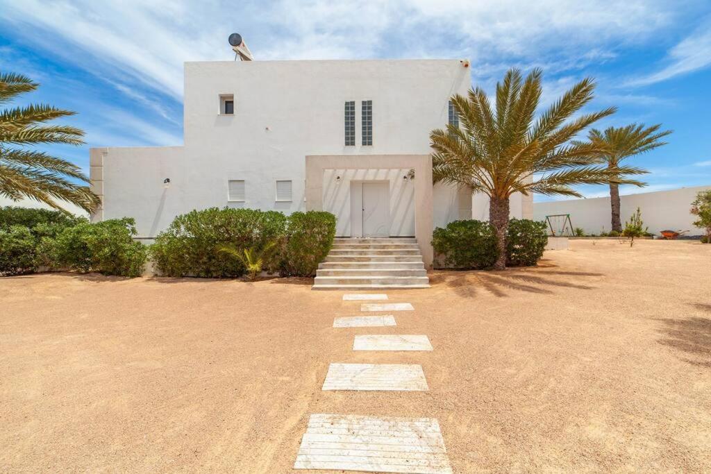 Dar Meryem Villa Piscine Sans Vis-A-Vis Djerba Мидун Екстериор снимка